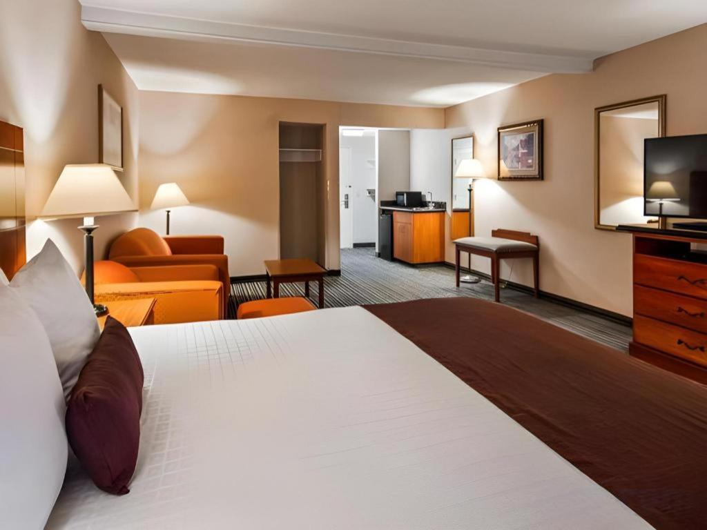 Best Western Plus Twin View Inn And Suites Реддинг Экстерьер фото
