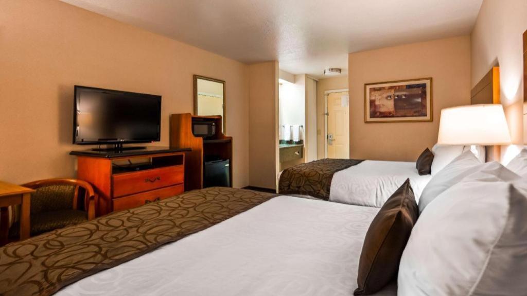 Best Western Plus Twin View Inn And Suites Реддинг Экстерьер фото