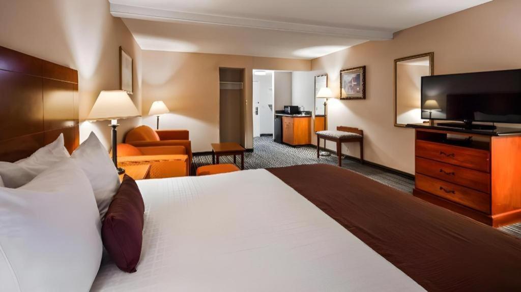 Best Western Plus Twin View Inn And Suites Реддинг Экстерьер фото