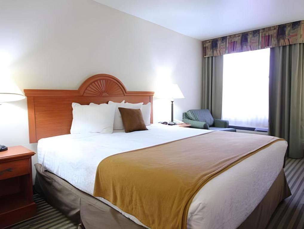 Best Western Plus Twin View Inn And Suites Реддинг Экстерьер фото