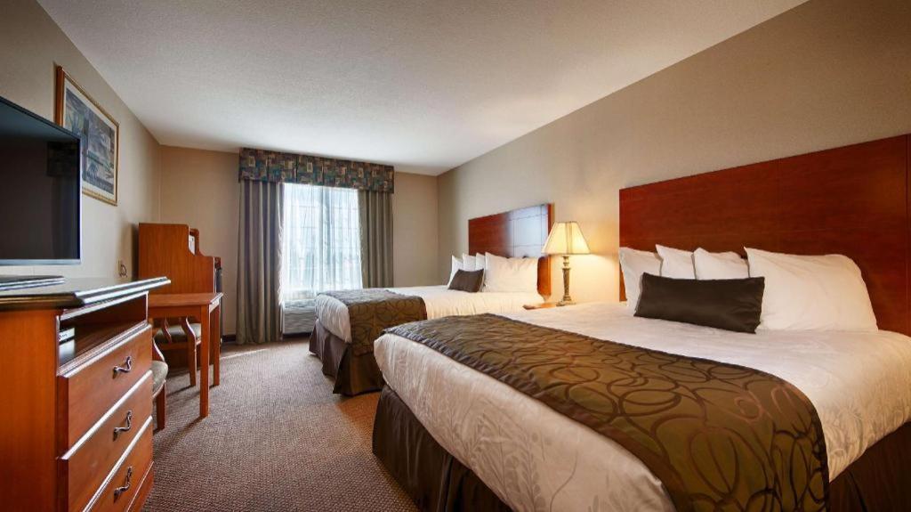 Best Western Plus Twin View Inn And Suites Реддинг Экстерьер фото